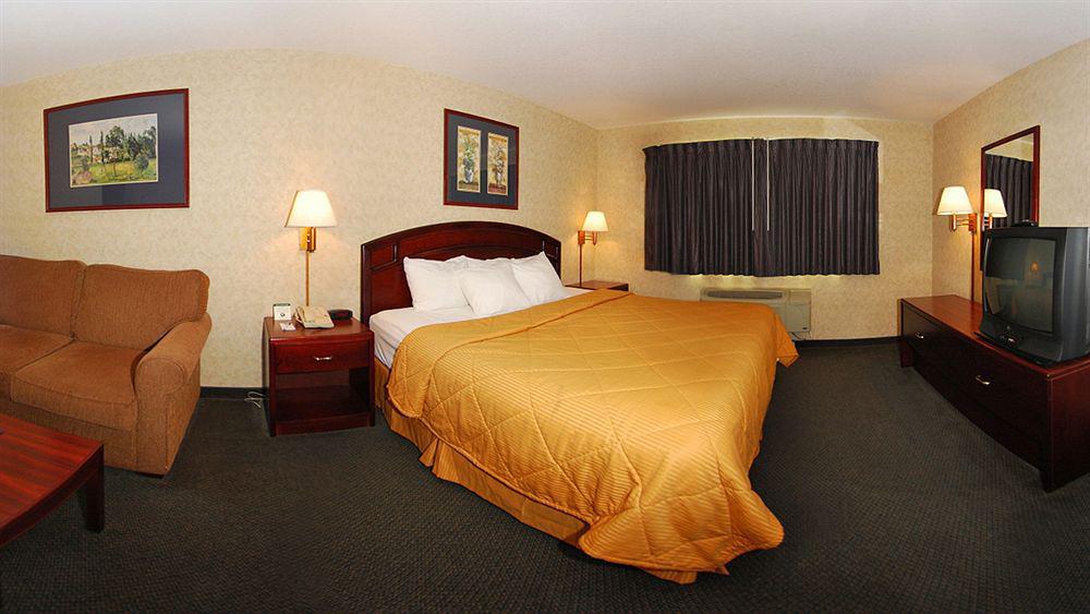 Comfort Inn Story City Екстер'єр фото