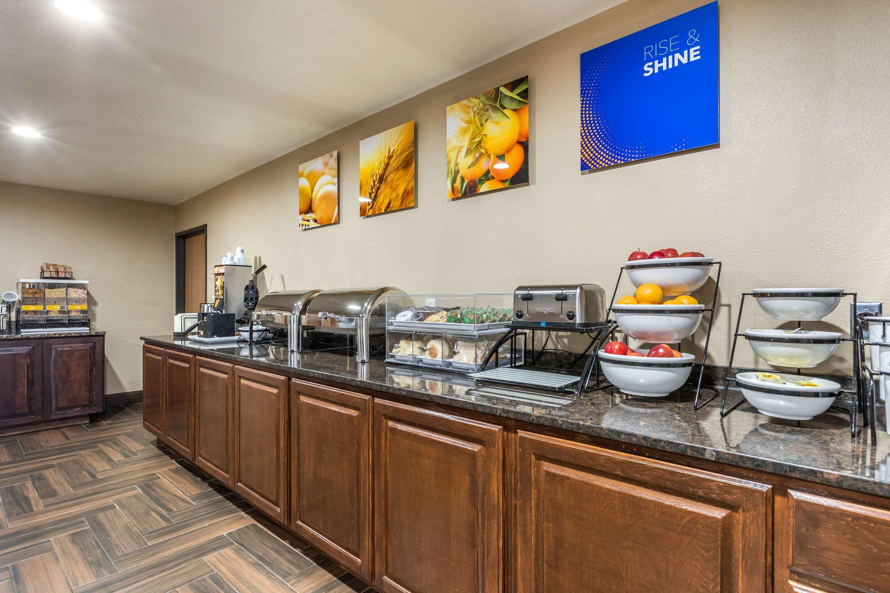 Comfort Inn Story City Екстер'єр фото