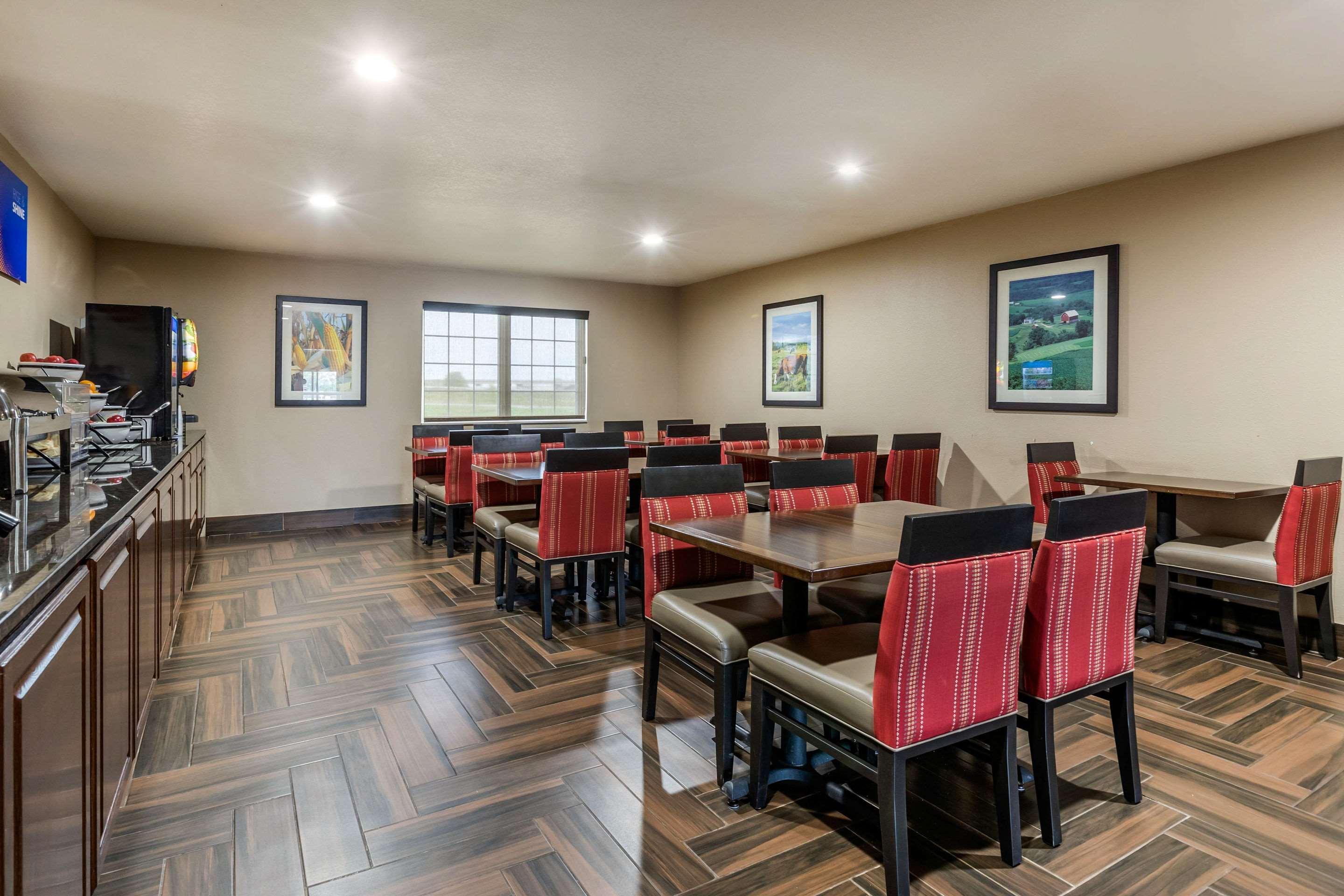 Comfort Inn Story City Екстер'єр фото