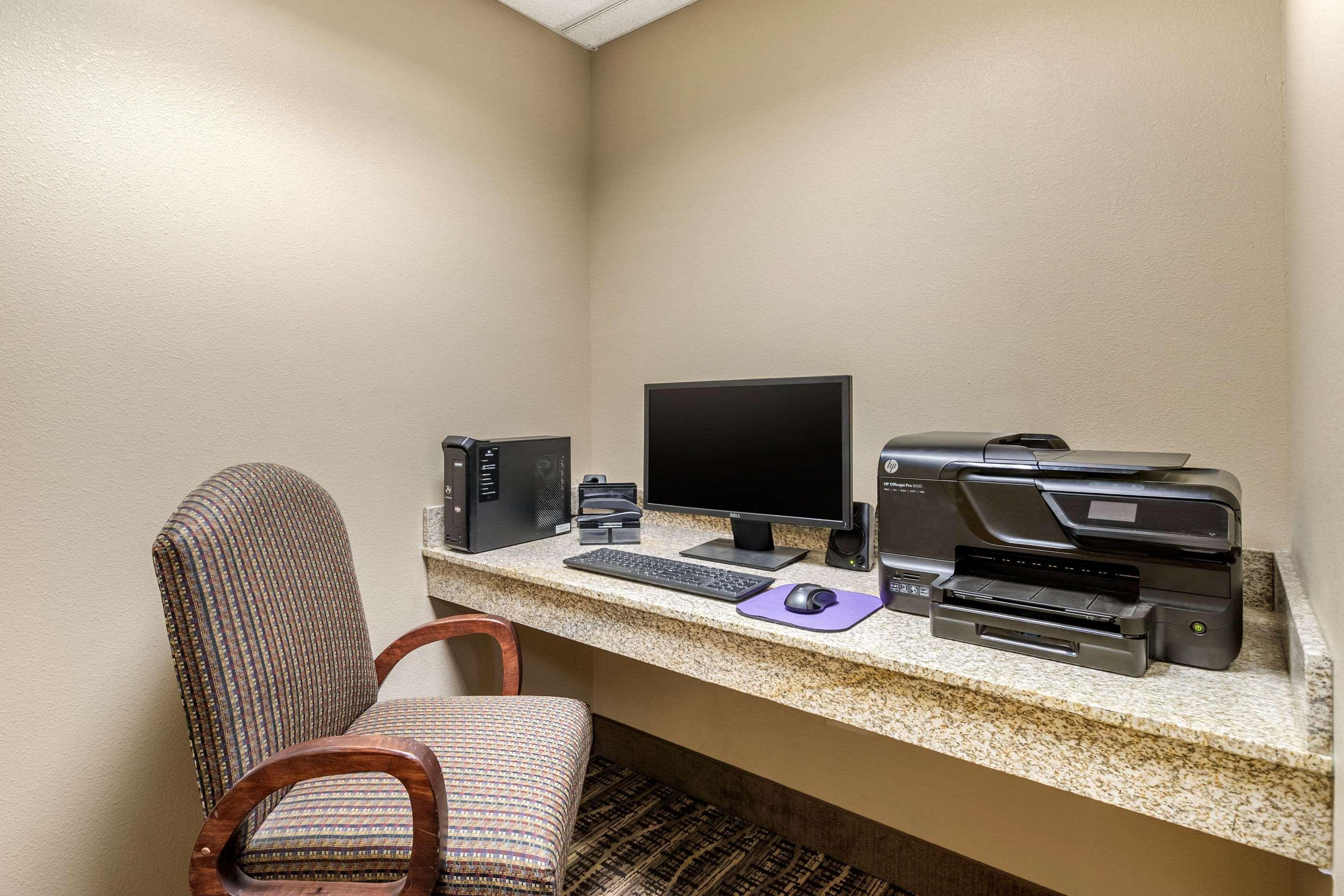 Comfort Inn Story City Екстер'єр фото