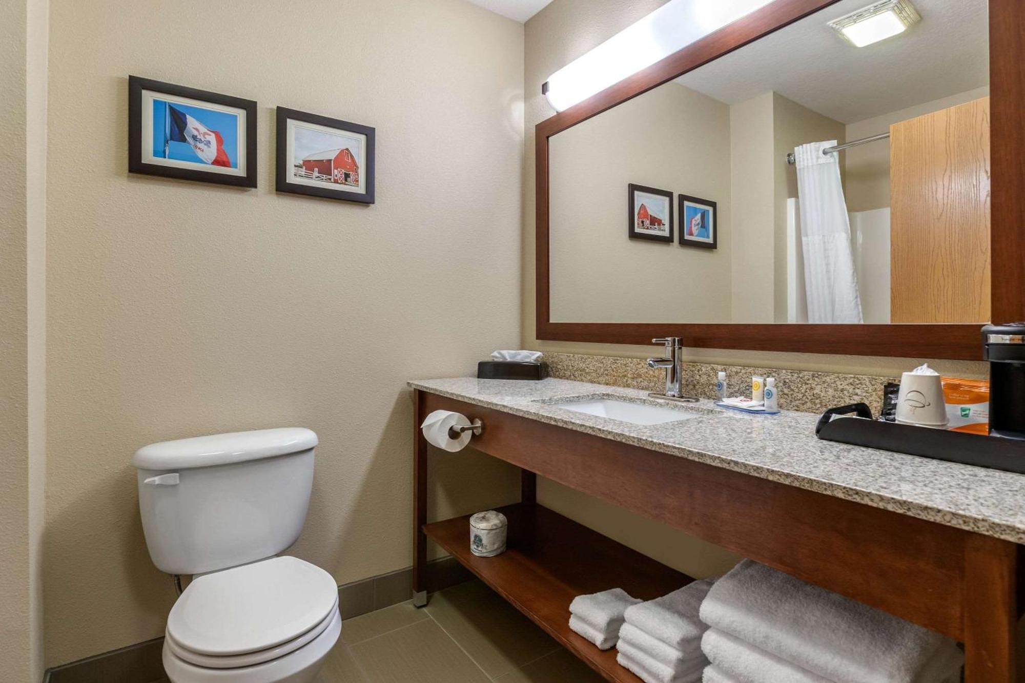 Comfort Inn Story City Екстер'єр фото