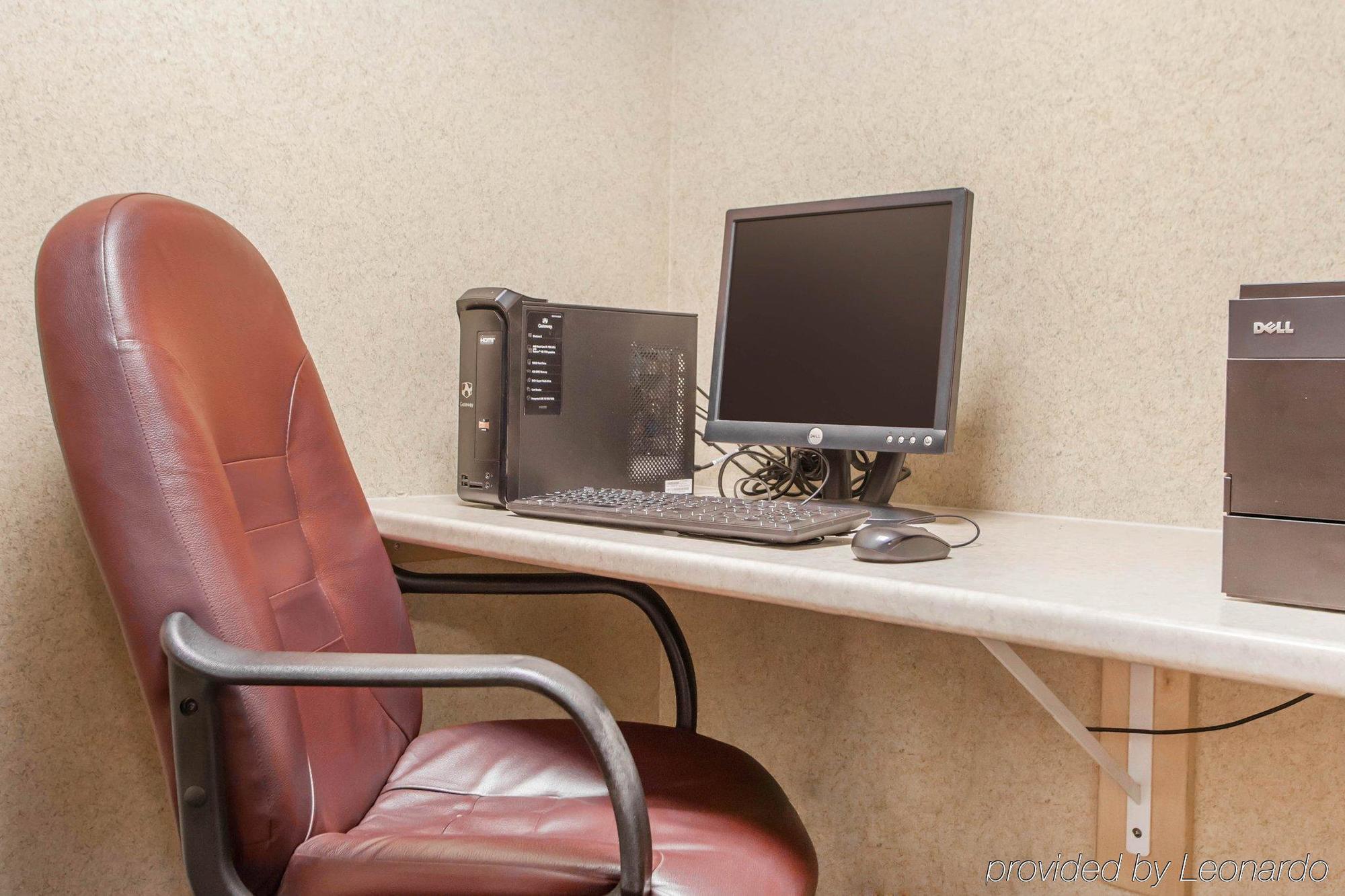 Comfort Inn Story City Екстер'єр фото